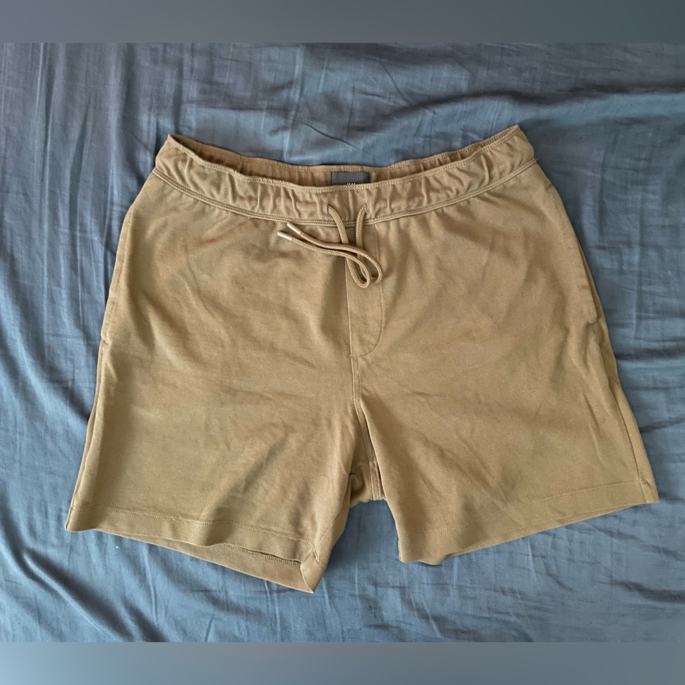 ❌SOLD❌H&M Brown 6” inseam Size Med Mens Shorts